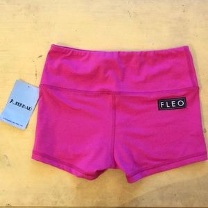 Rose violet Fleo HRO CrossFit shorts